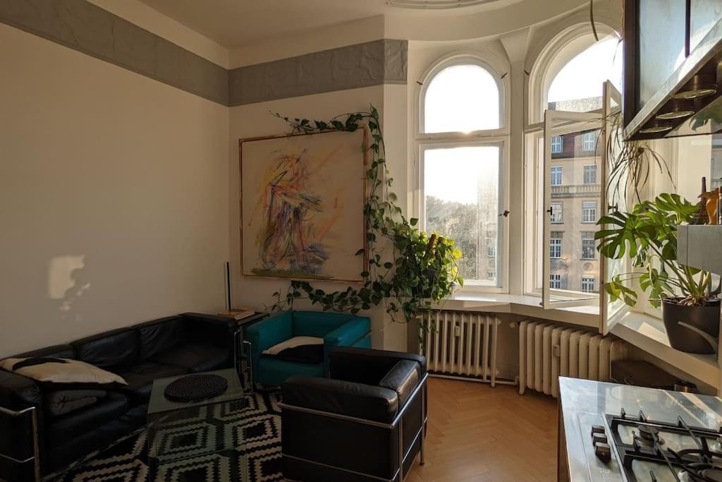 Modern Meets Classic - Near Volkspark Schoeneberg Appartamento Berlino