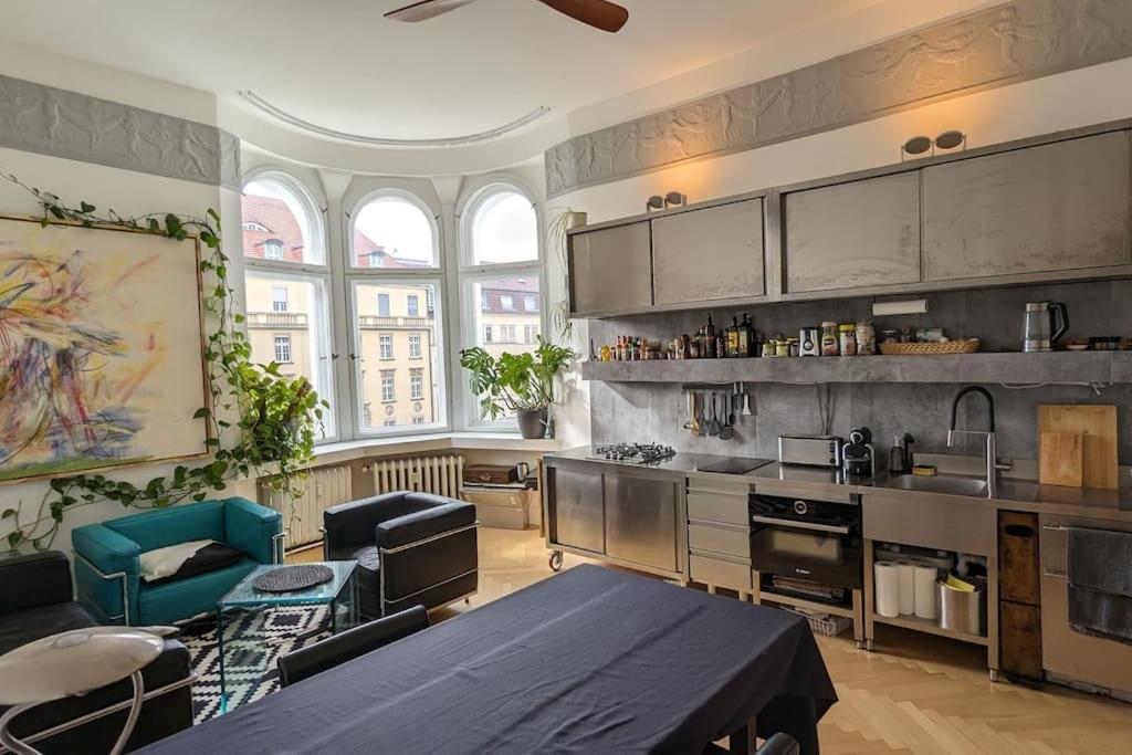 Appartamento Modern Meets Classic - Near Volkspark Schoeneberg Berlino